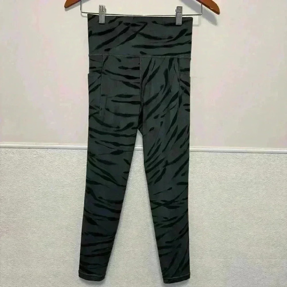 Athleta Leggings, Extra Small, Grey & Black - Picture 5 of 13